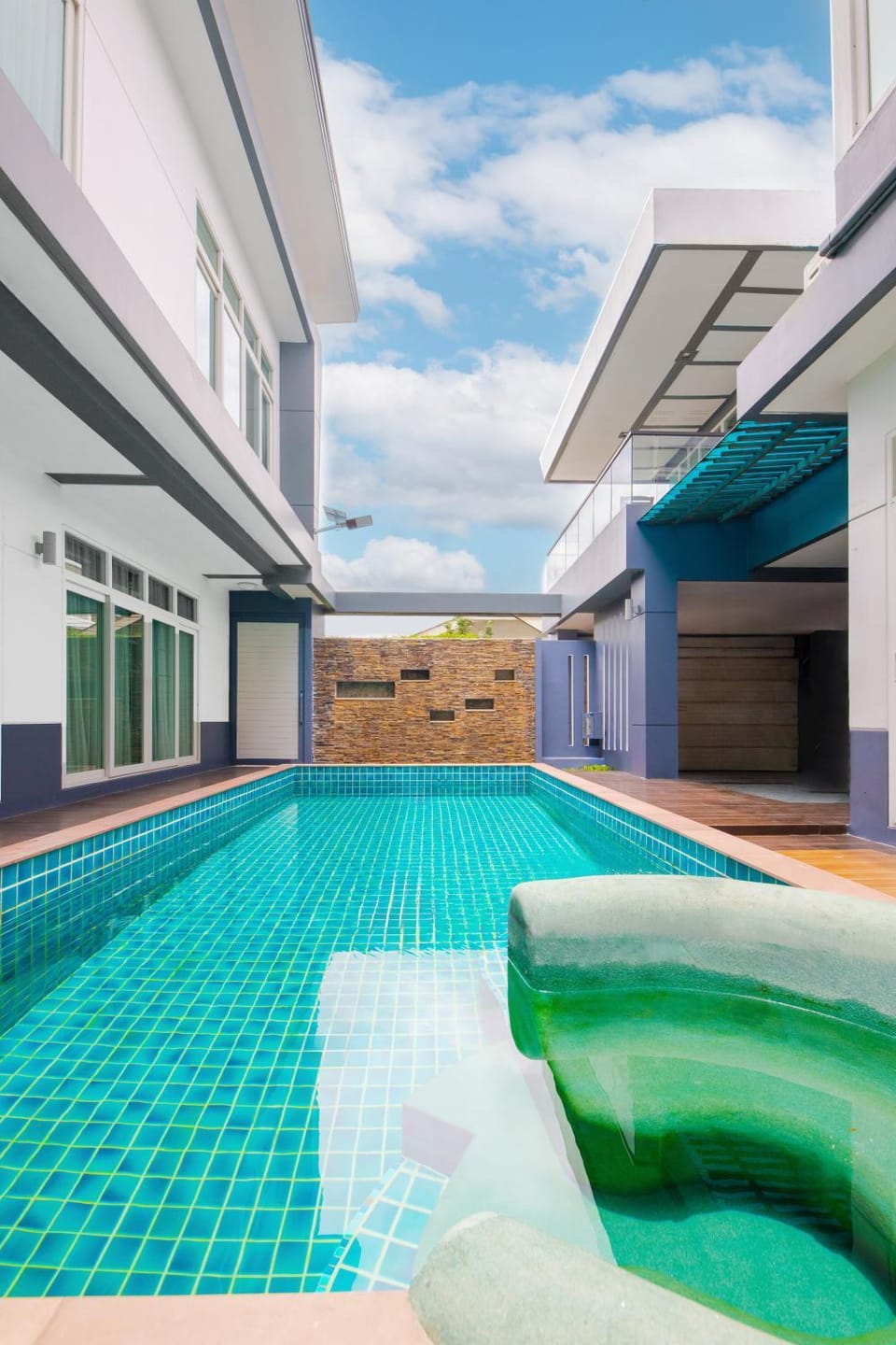 Swimming pool
