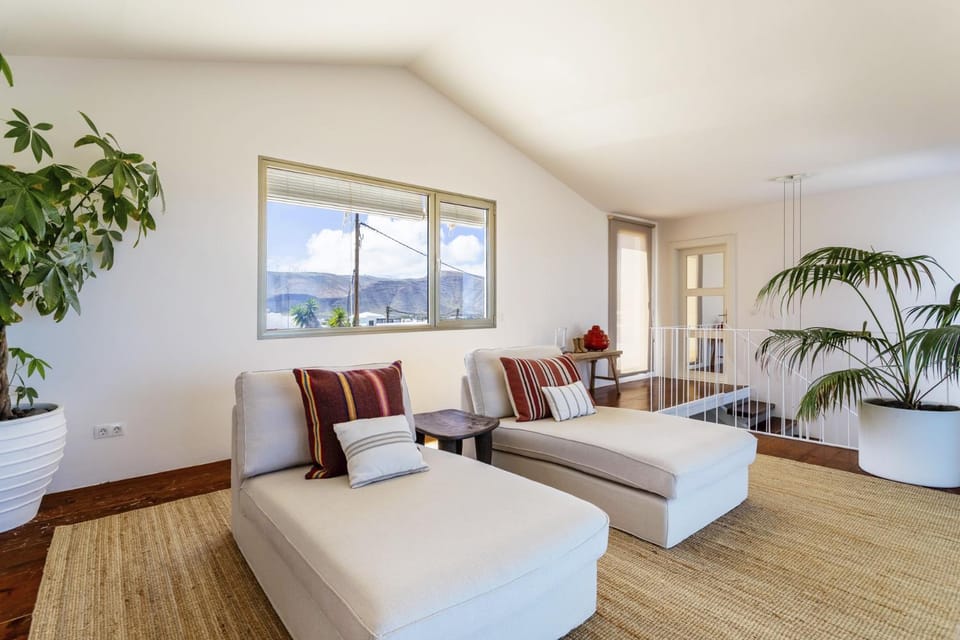 Seating area, Bedroom