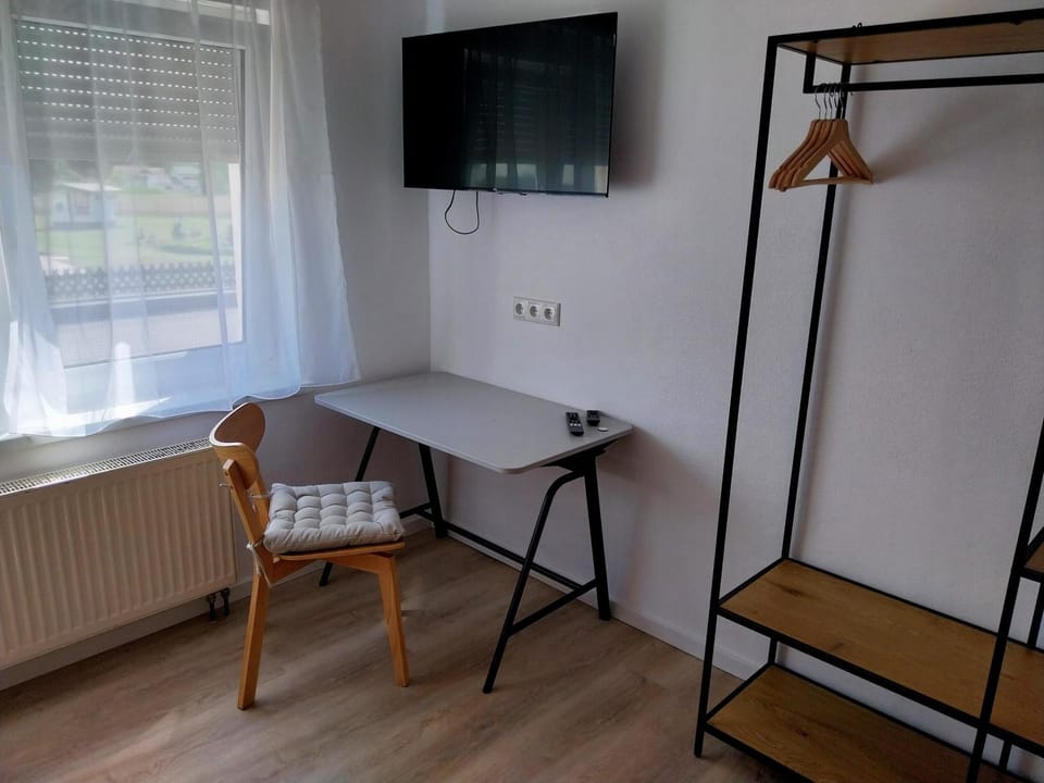 TV and multimedia, Photo of the whole room