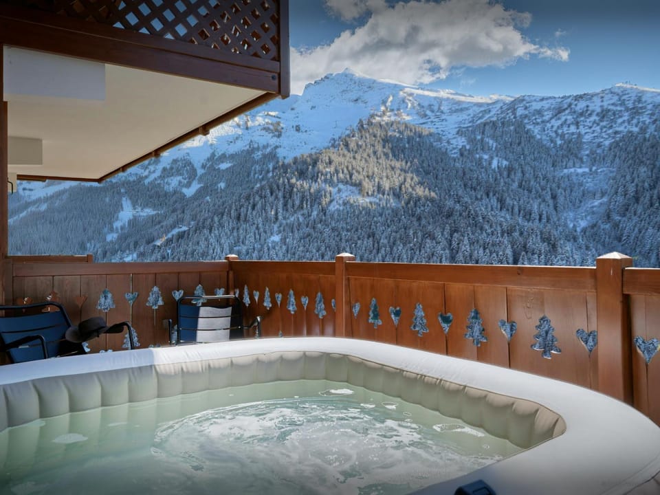 Day, Natural landscape, Winter, Hot Tub, View (from property/room), Mountain view