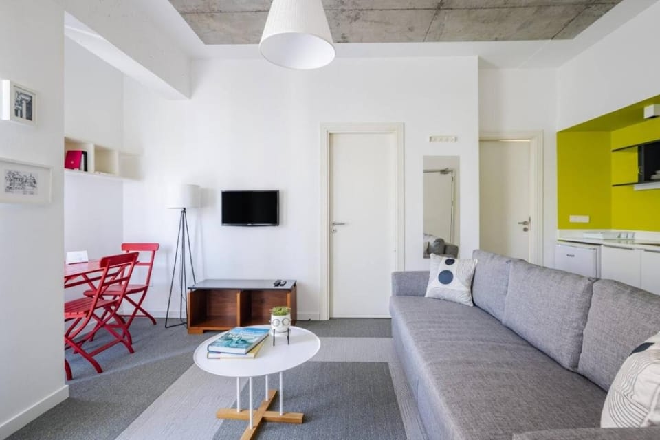 Stunning Serene 2BD1Bath Bosphorus Retreat! #400 Apartment in Istanbul