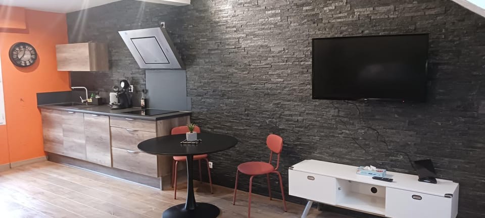 TV and multimedia, Dining area