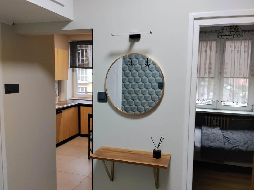 Dwa pokoje kuchnia łazienka w cichym centrum miasta z wewnętrznym parkingiem Samodzielne zameldowanie o dowolnej porze Apartment in Szczecin
