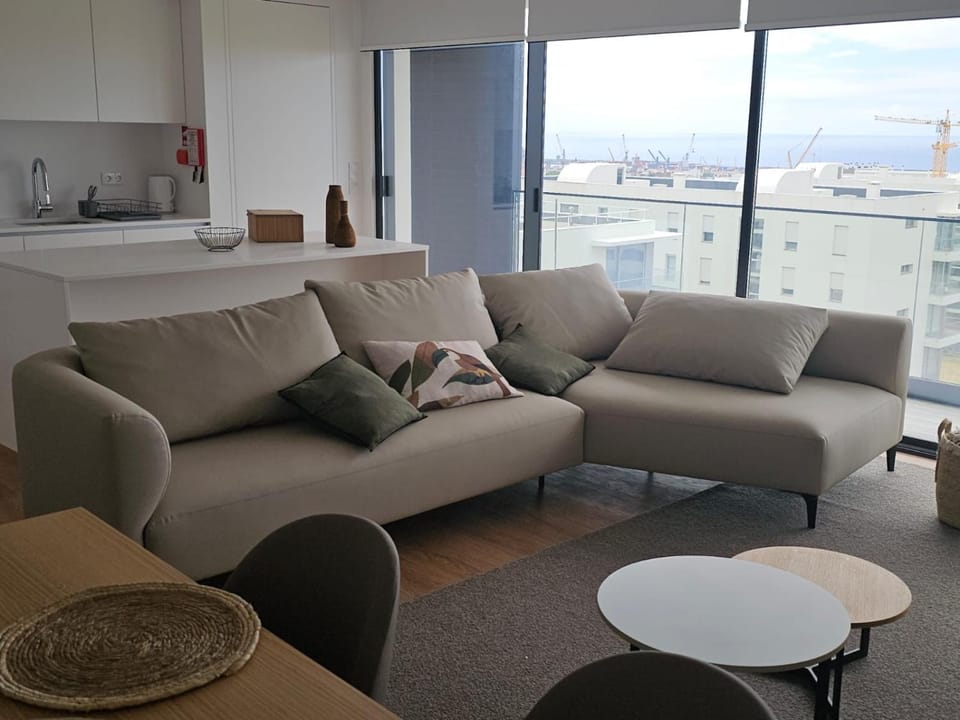 Kitchen or kitchenette, Seating area