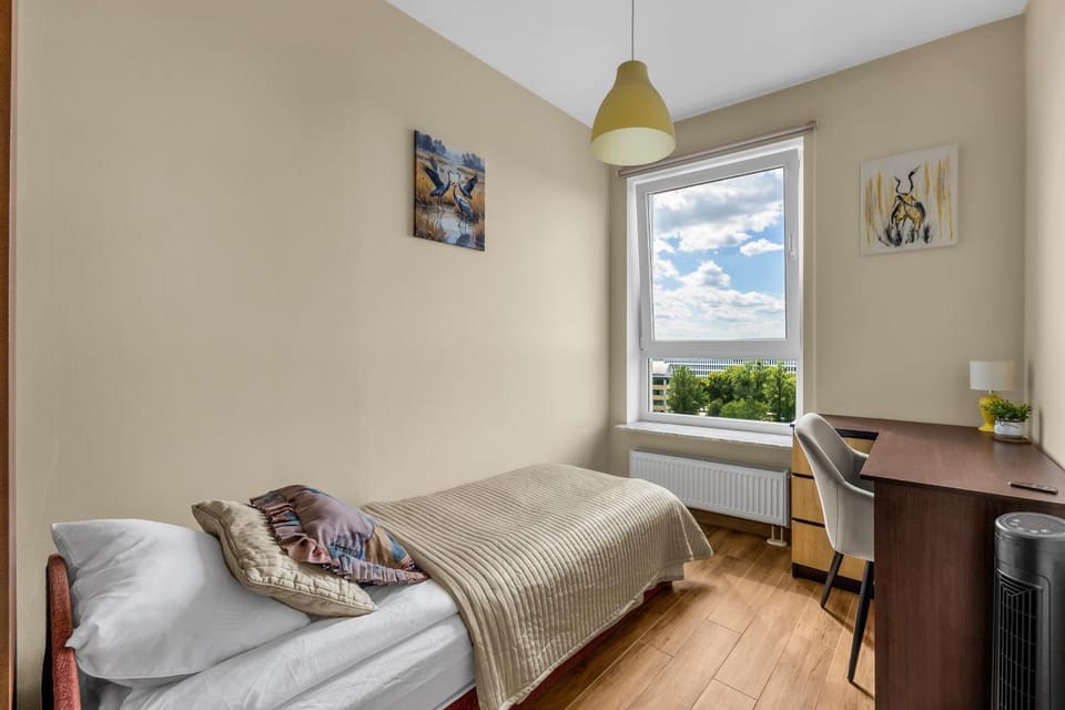 Bed, Living room, Photo of the whole room, Seating area, Bedroom