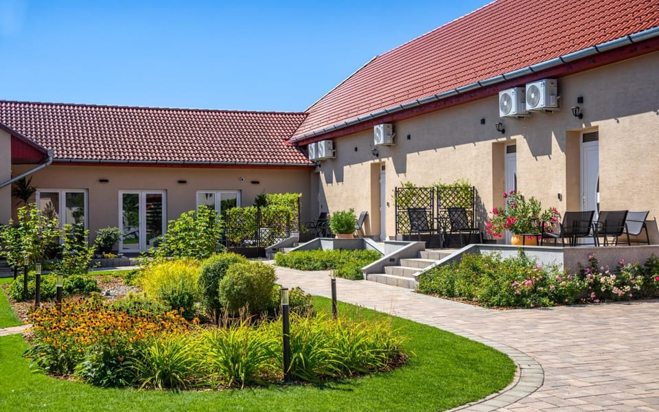 Garden, Balcony/Terrace