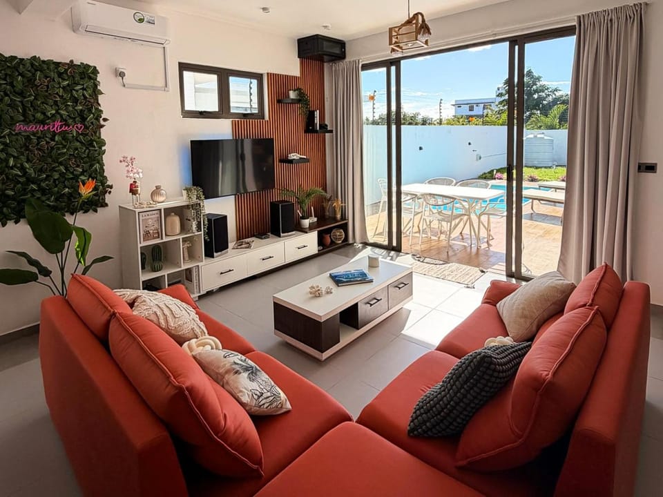 TV and multimedia, Living room, Pool view, air conditioner, air conditioner