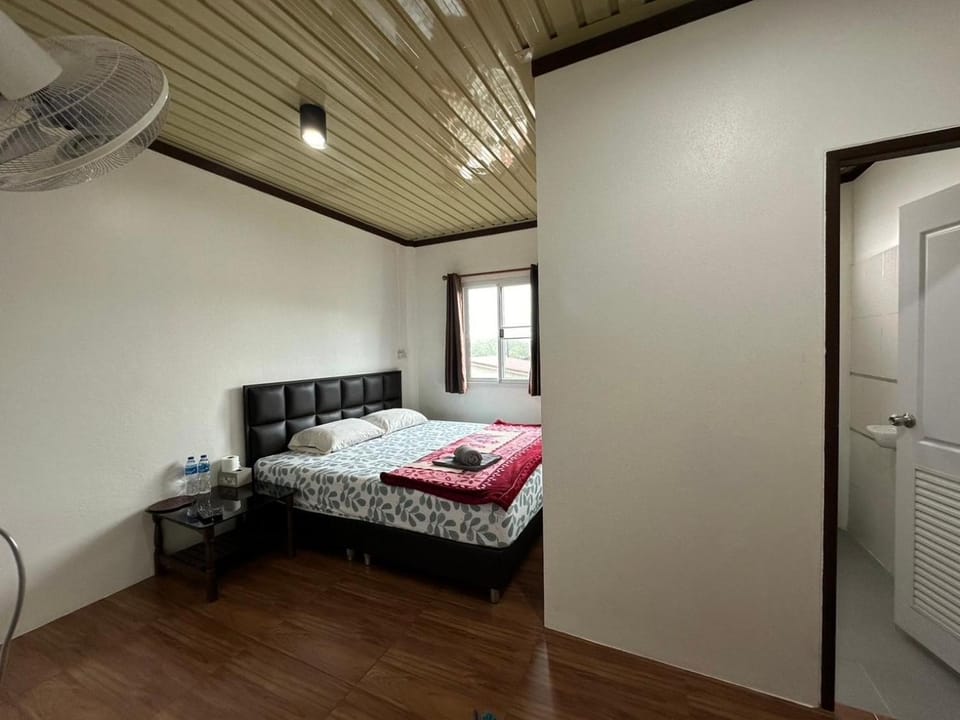 ปิล๊อกพอเพลิน-pilokporploen Hotel in Thailand