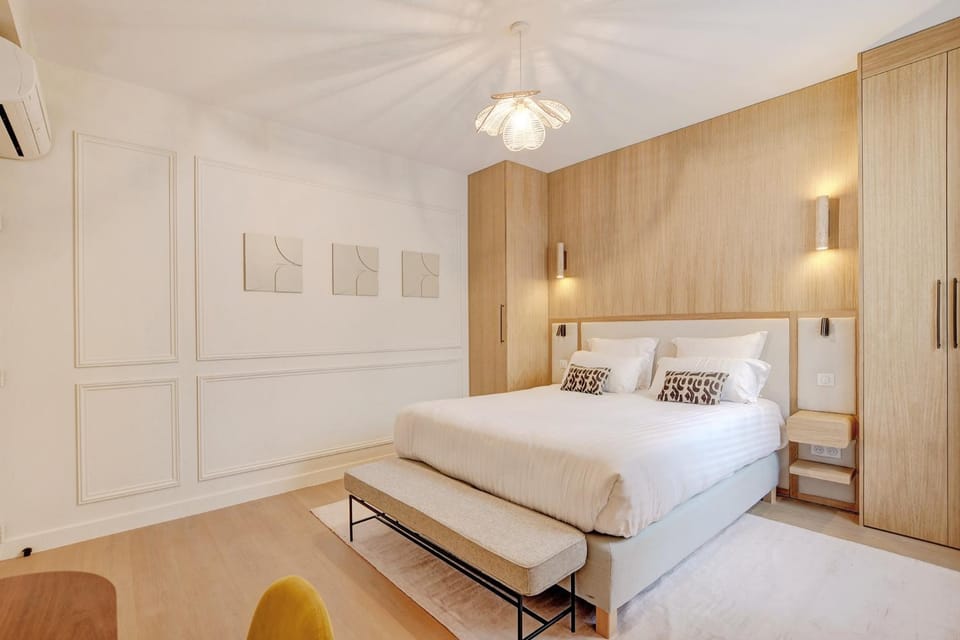 Bed, Photo of the whole room, Bedroom, wardrobe