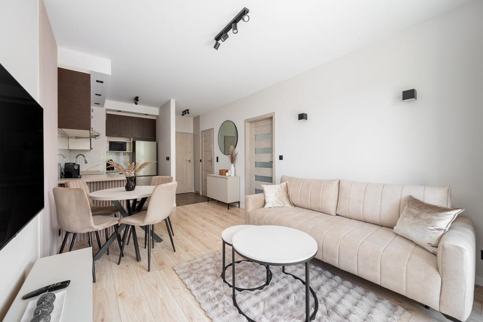 TV and multimedia, Kitchen or kitchenette, Living room, Seating area, Dining area, oven