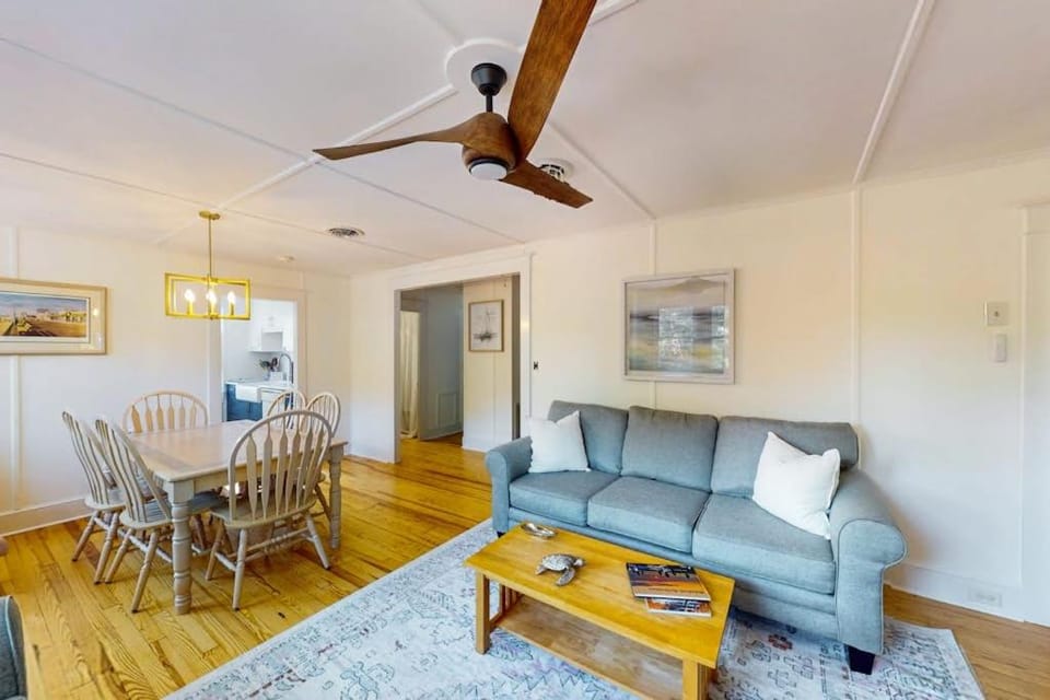 Town of Rehoboth Beach --- 40 Olive Ave Unit #2 House in Henlopen Acres