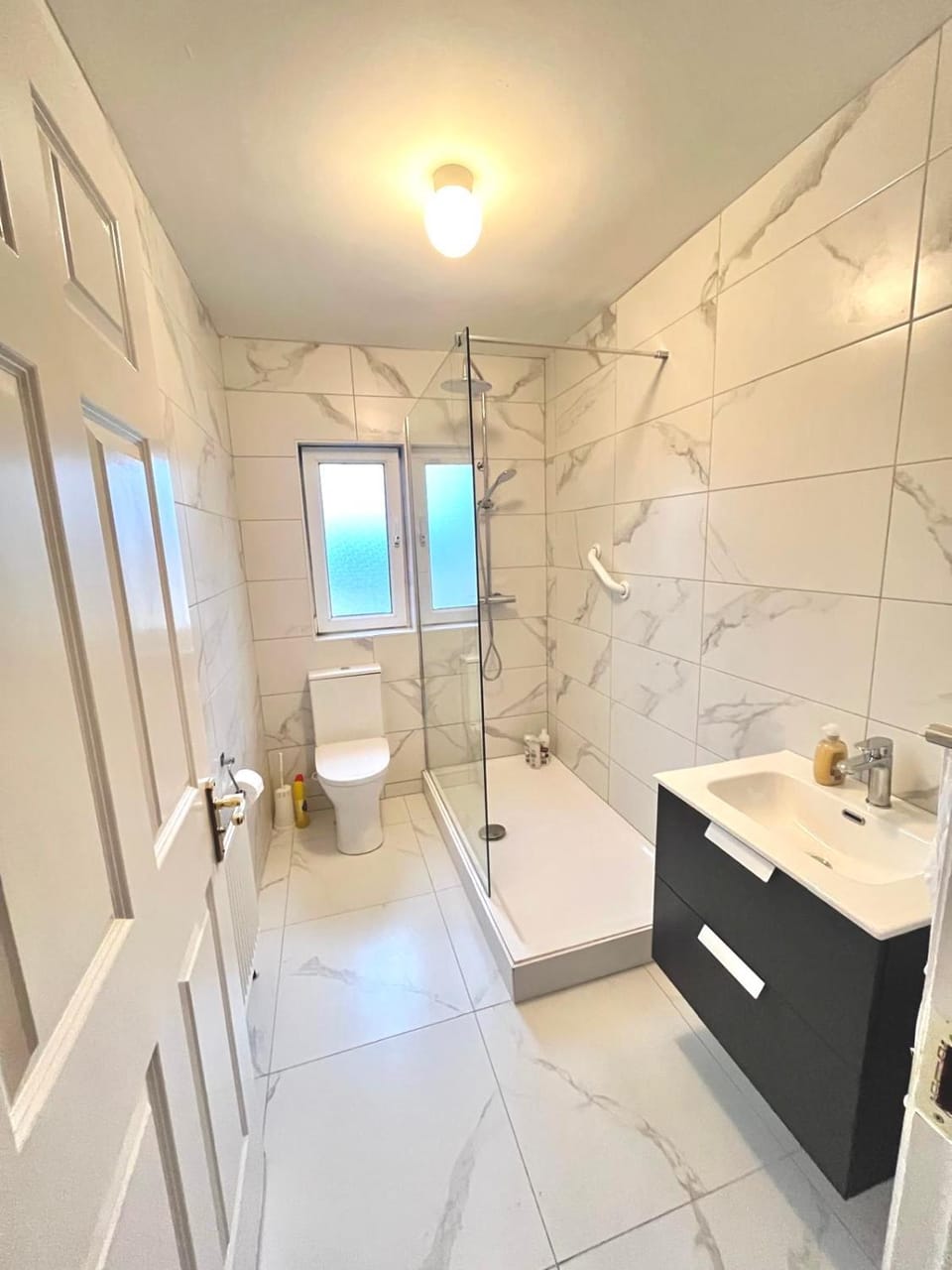 Shower, Bathroom, towels