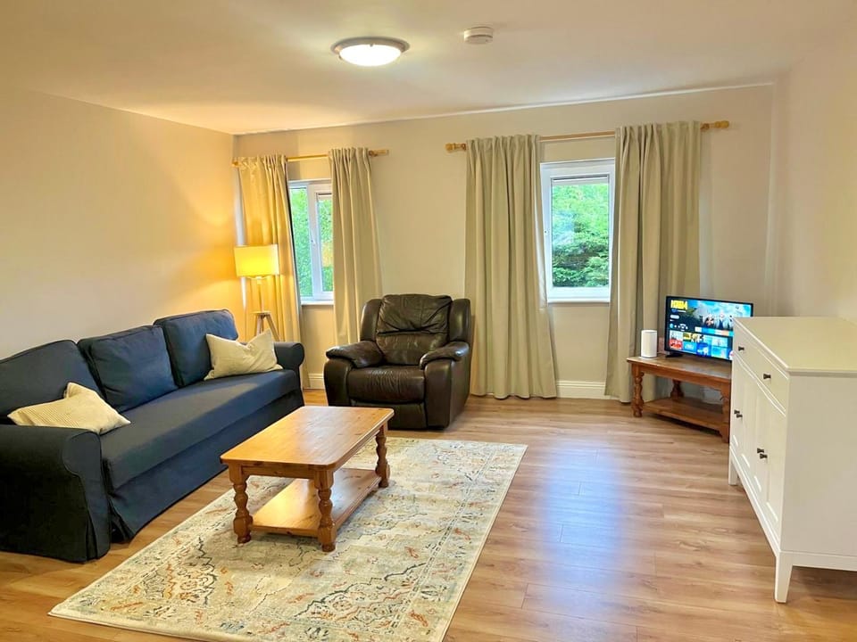 Communal lounge/ TV room, TV and multimedia, Evening entertainment
