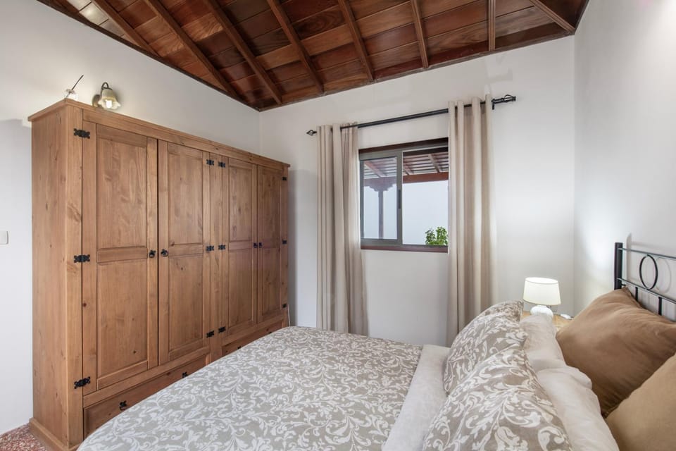 Property building, Living room, Bedroom