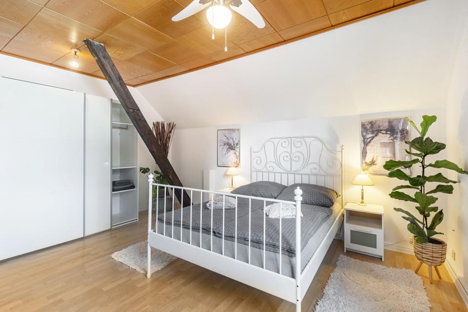 Property building, Living room, Bedroom
