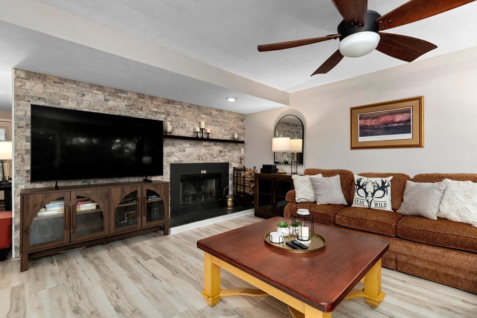 Three Ridges 05 With Wintergreen Advantage House in Nelson County