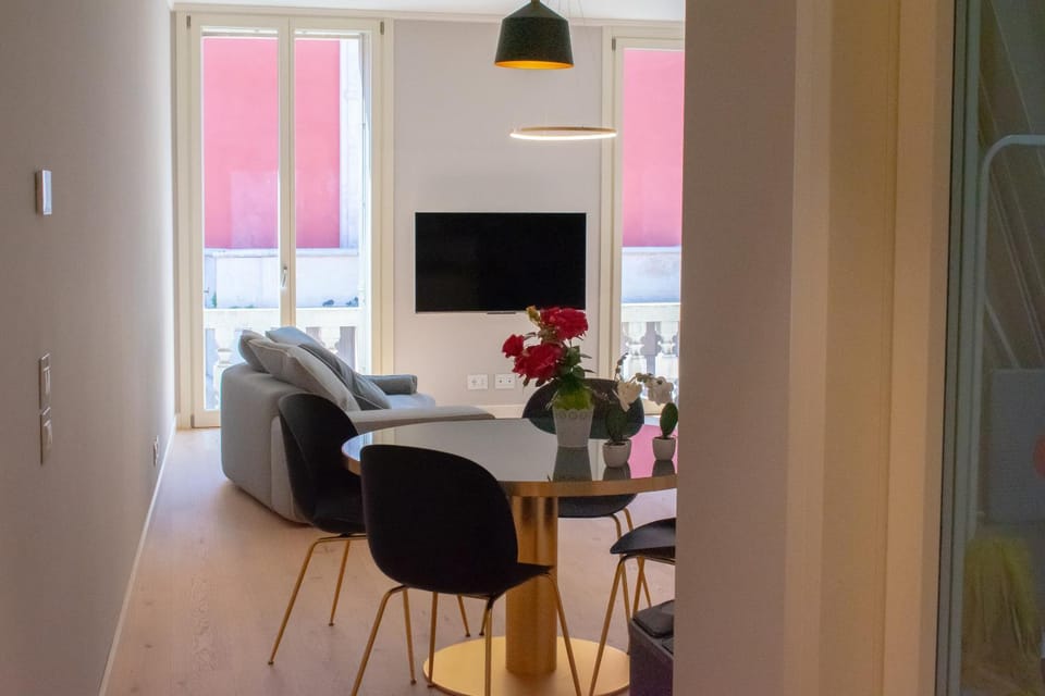 TV and multimedia, Living room, Seating area