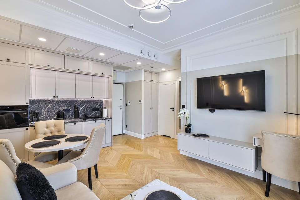 TV and multimedia, Kitchen or kitchenette, oven, stove