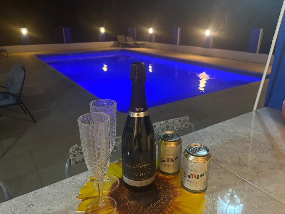 Swimming pool, Drinks