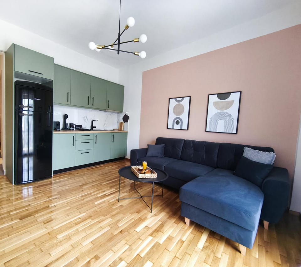 Kitchen or kitchenette, Living room