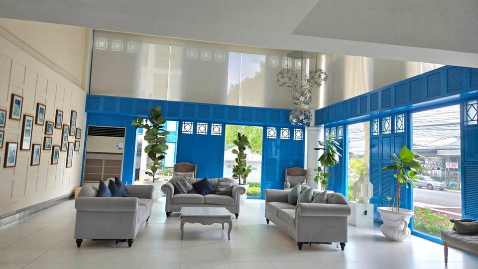 Property building, Communal lounge/ TV room, Living room, Seating area