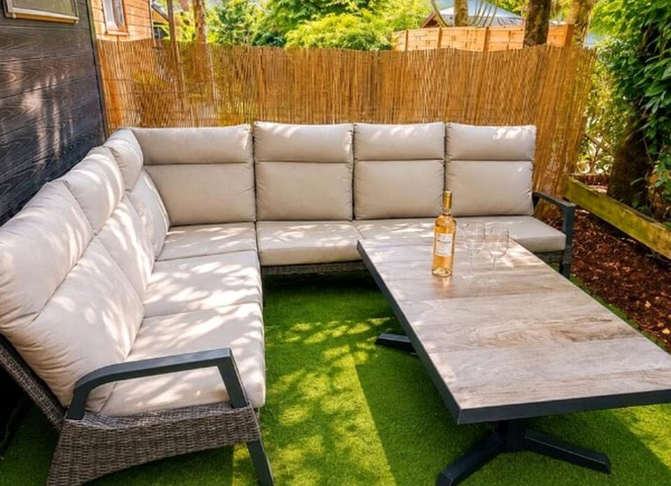 Garden, Seating area
