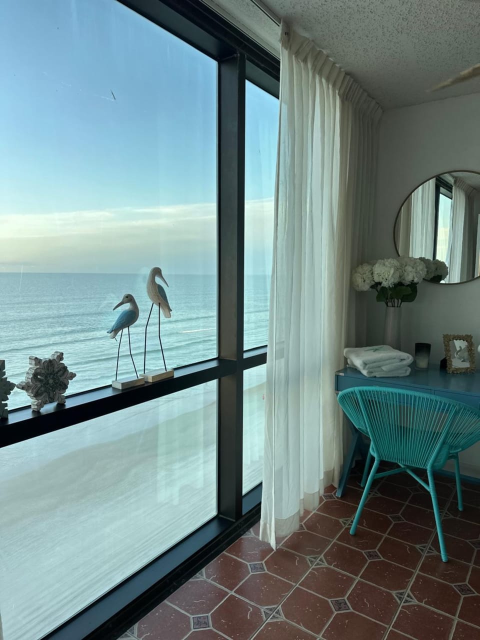Daytona oceanfront two-bedroom suite Apartment in Daytona Beach Shores