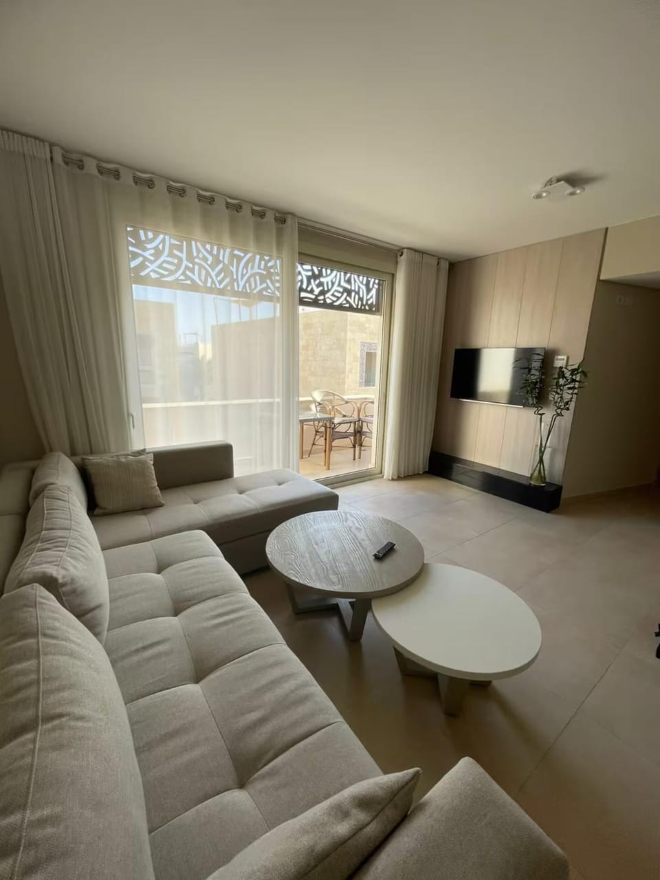 TV and multimedia, Living room, Photo of the whole room, Seating area