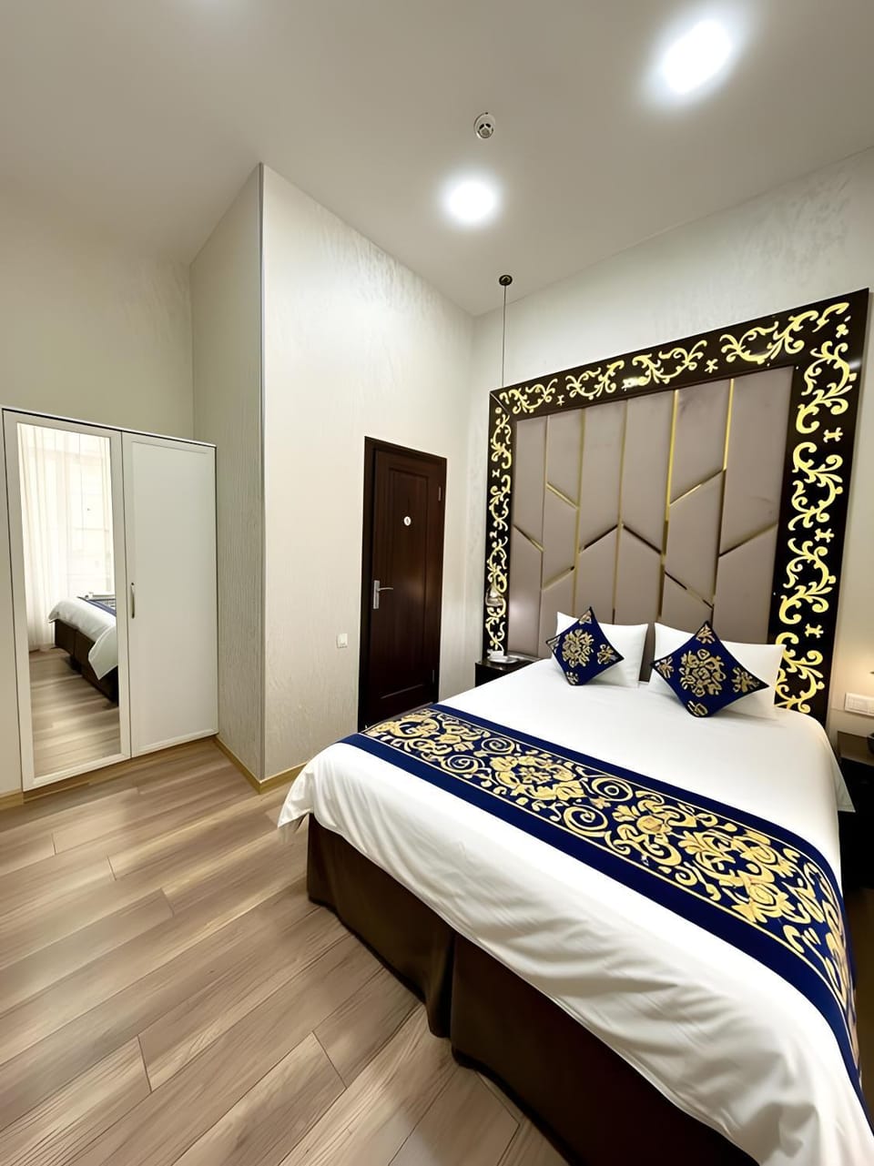 Bed, Photo of the whole room, Bedroom, towels, wardrobe