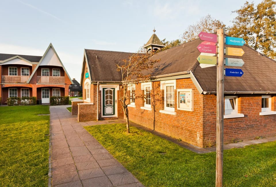 Property building, View (from property/room)
