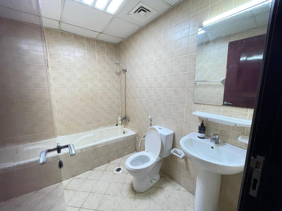 Shower, Toilet, Bathroom, Bath, towels