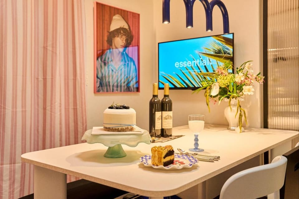 Photo of the whole room