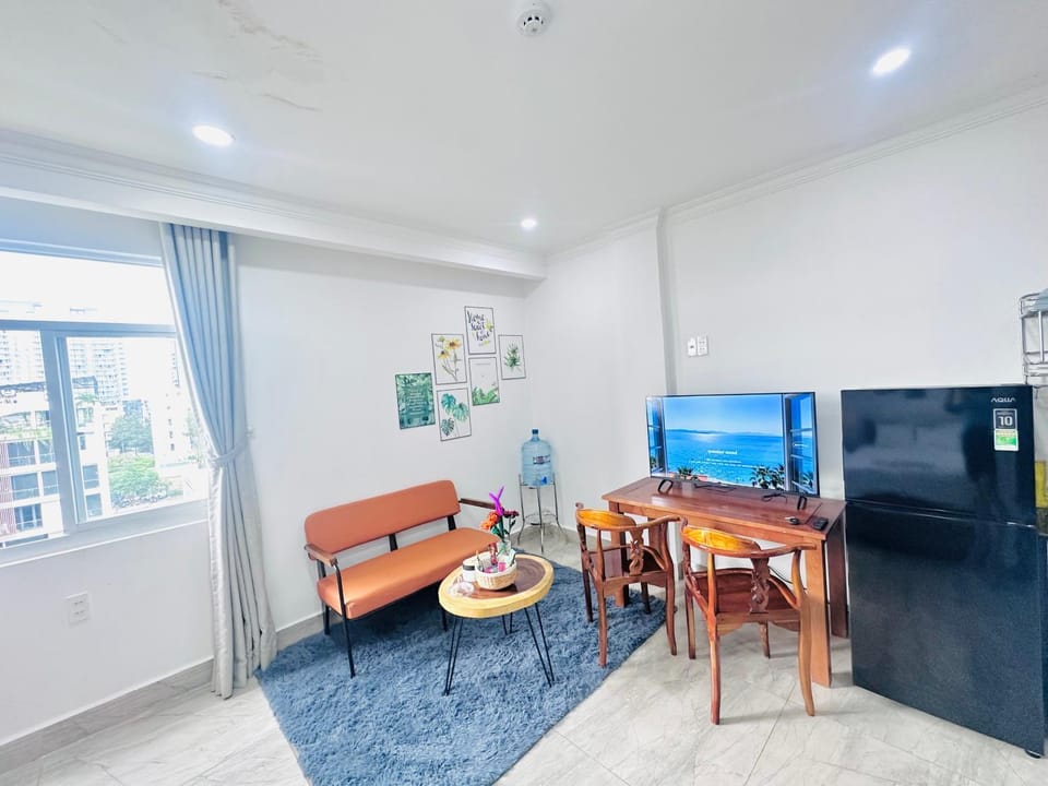 I RiverSide 601B I Spacious Studio w Window & Kitchen Apartment in Ho Chi Minh City