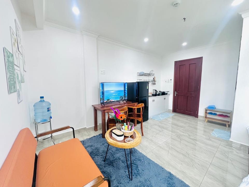 I RiverSide 601B I Spacious Studio w Window & Kitchen Apartment in Ho Chi Minh City