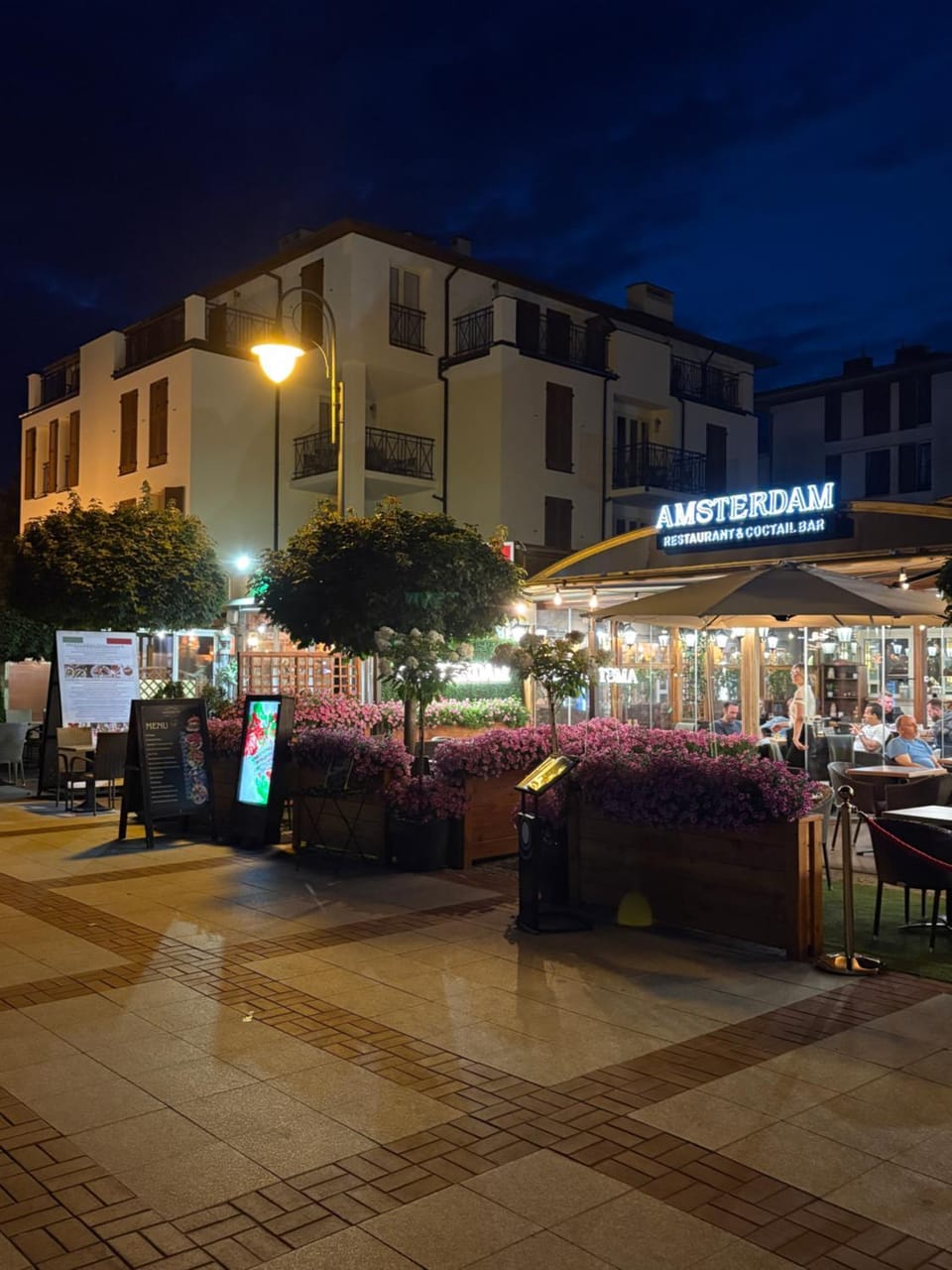 Restaurant/places to eat