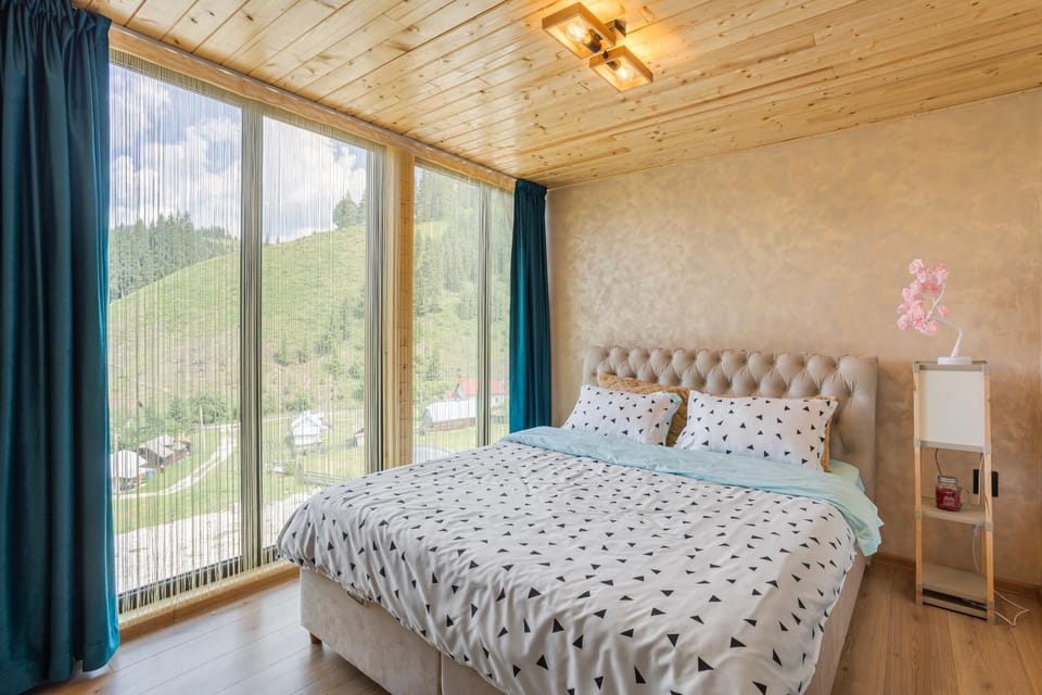 Photo of the whole room, Bedroom, Garden view