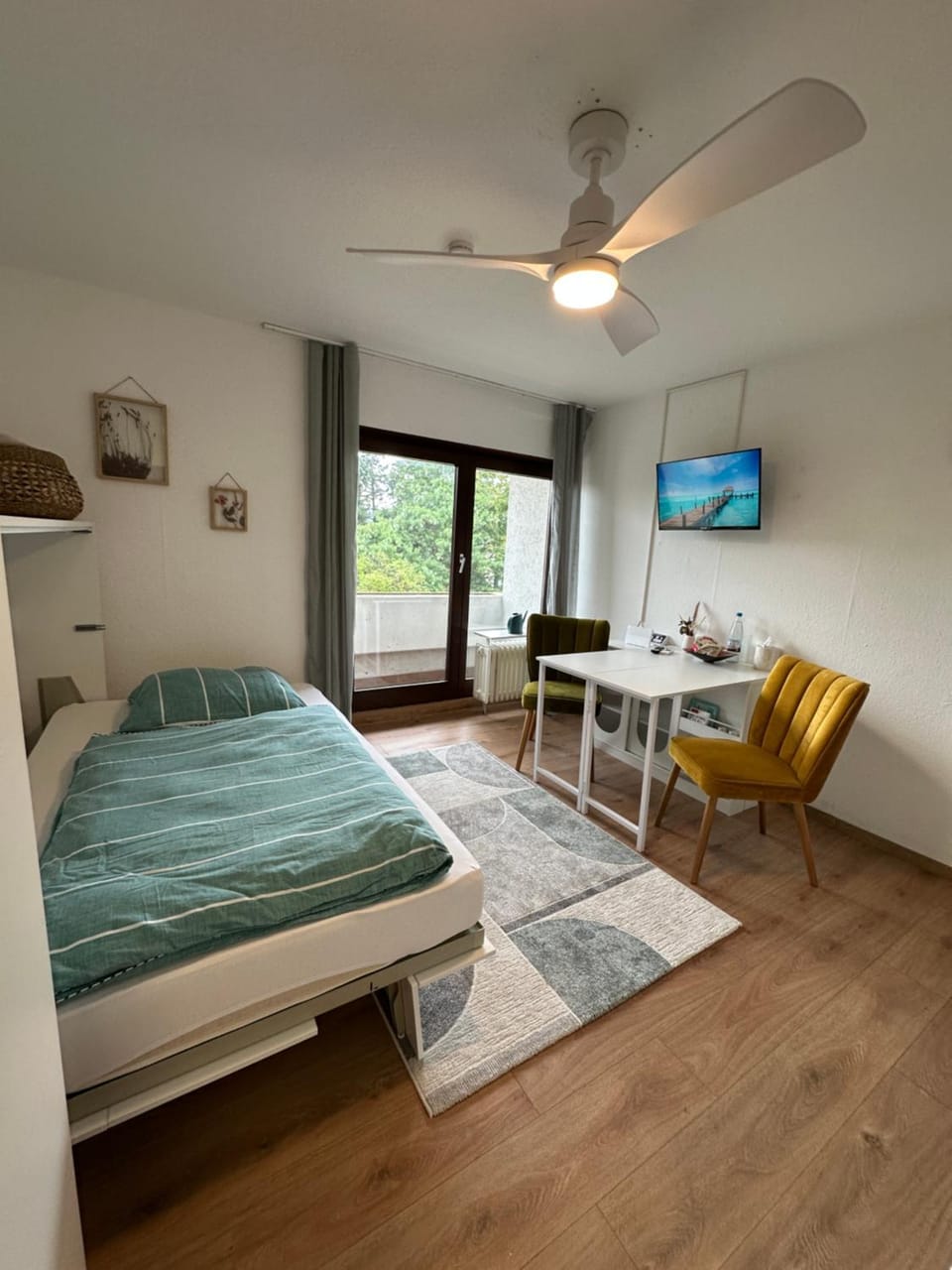 Balcony/Terrace, Living room, Decorative detail, Dining area, Bedroom