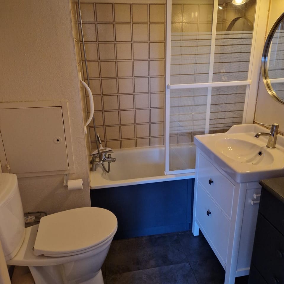 Charmant studio au calme proche des thermes Apartment in Gréoux-les-Bains