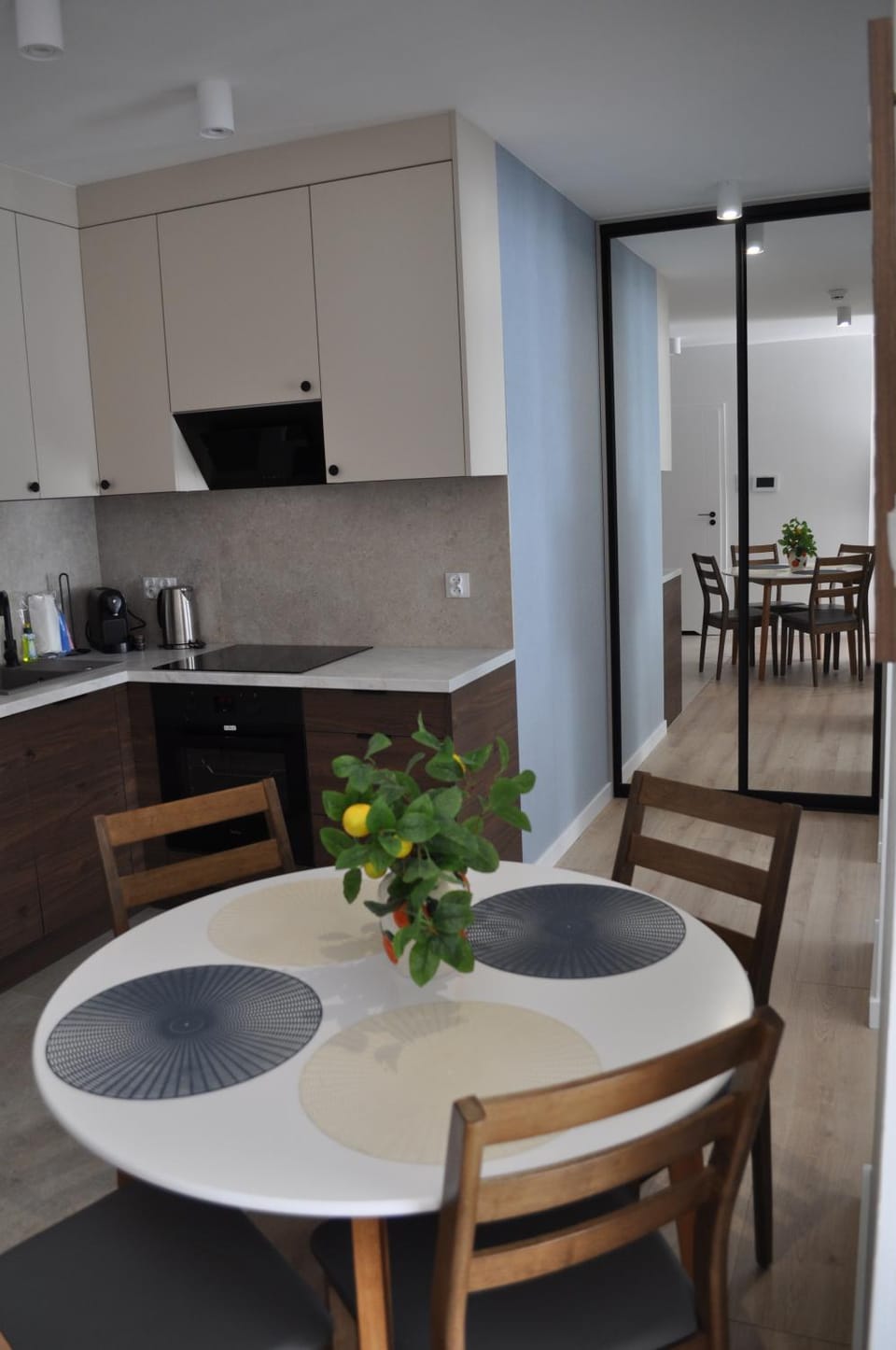 Kitchen or kitchenette, Dining area, pet friendly, stove