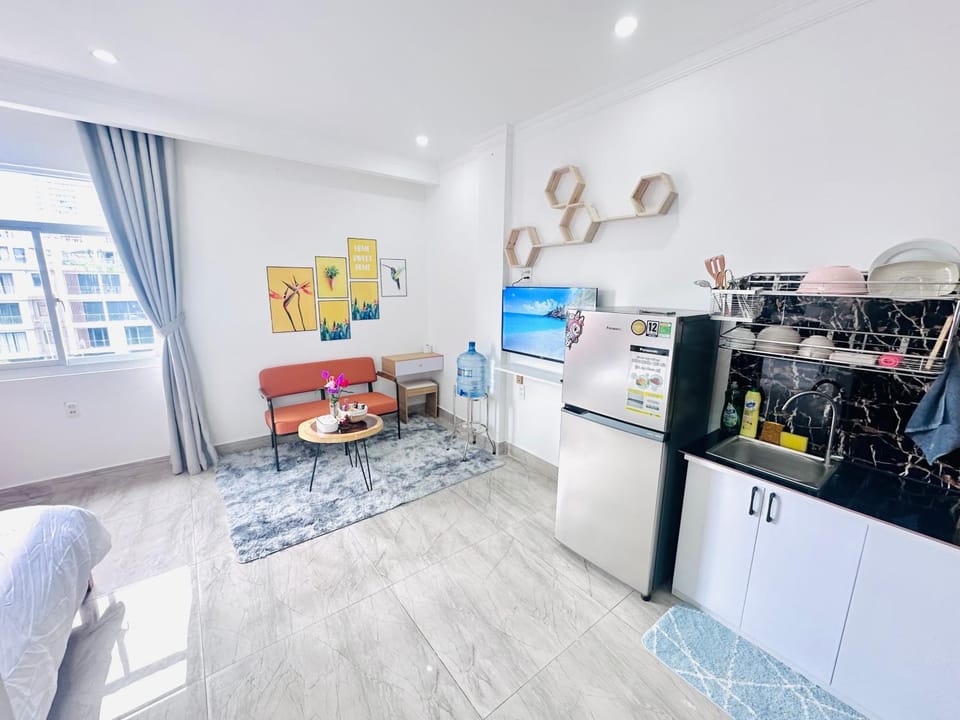 I Riverside 301B I Spacious Studio w Window & Kitchen Apartment in Ho Chi Minh City