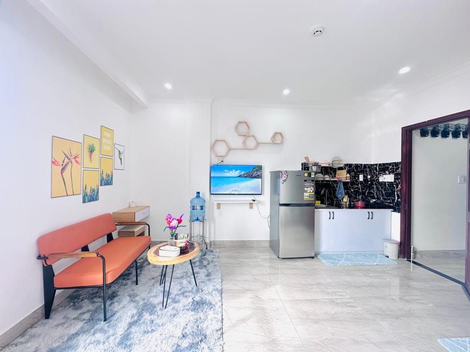 I Riverside 301B I Spacious Studio w Window & Kitchen Apartment in Ho Chi Minh City