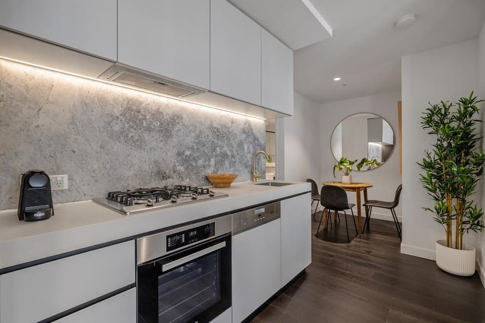 Evermore Elegance Southbank, Pool, Gym, Sauna! Apartment in Southbank