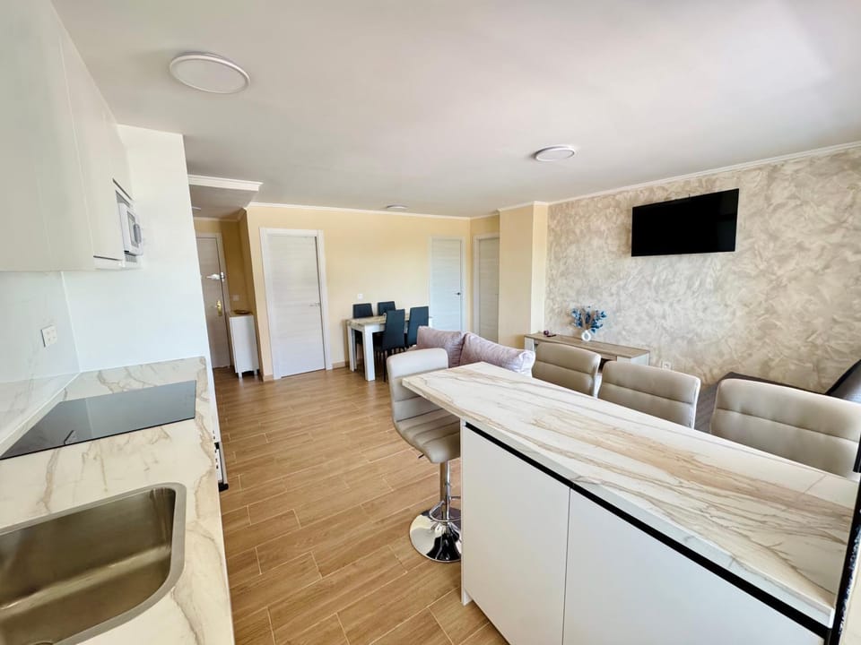 Living room, Dining area, kitchen