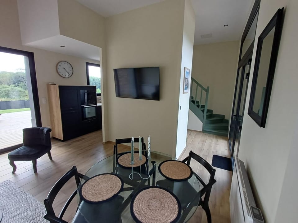 Property building, Communal lounge/ TV room, Seating area