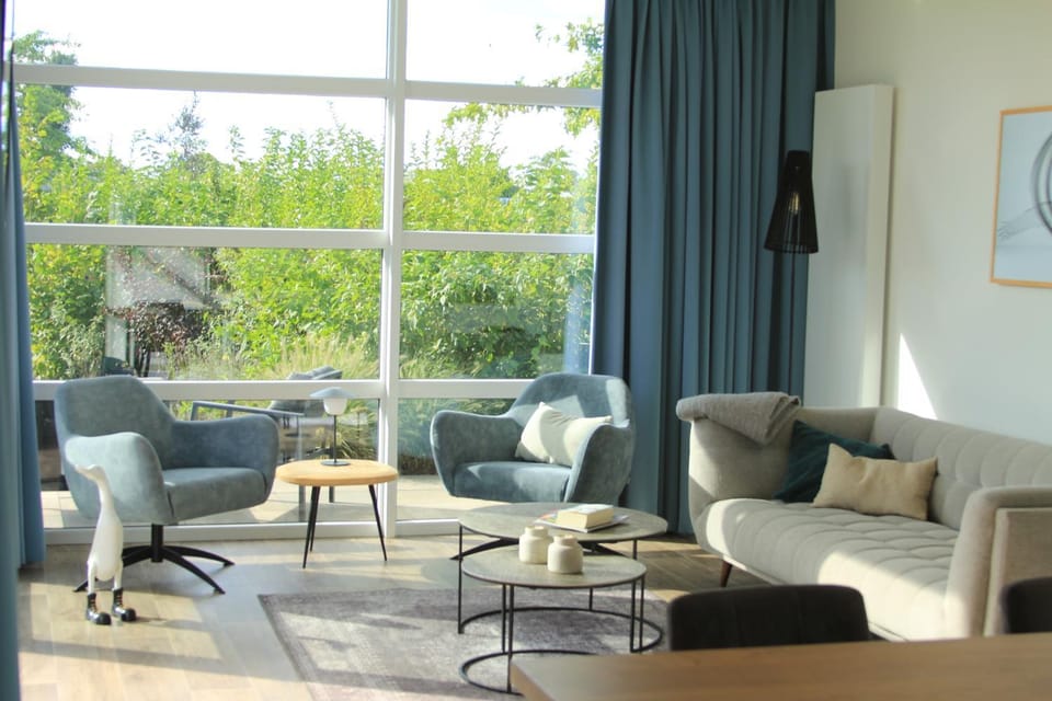 Marina Strandbad Chalet Inseltraum mit Zaun Haus Nr 83 House in Gelderland, Netherlands