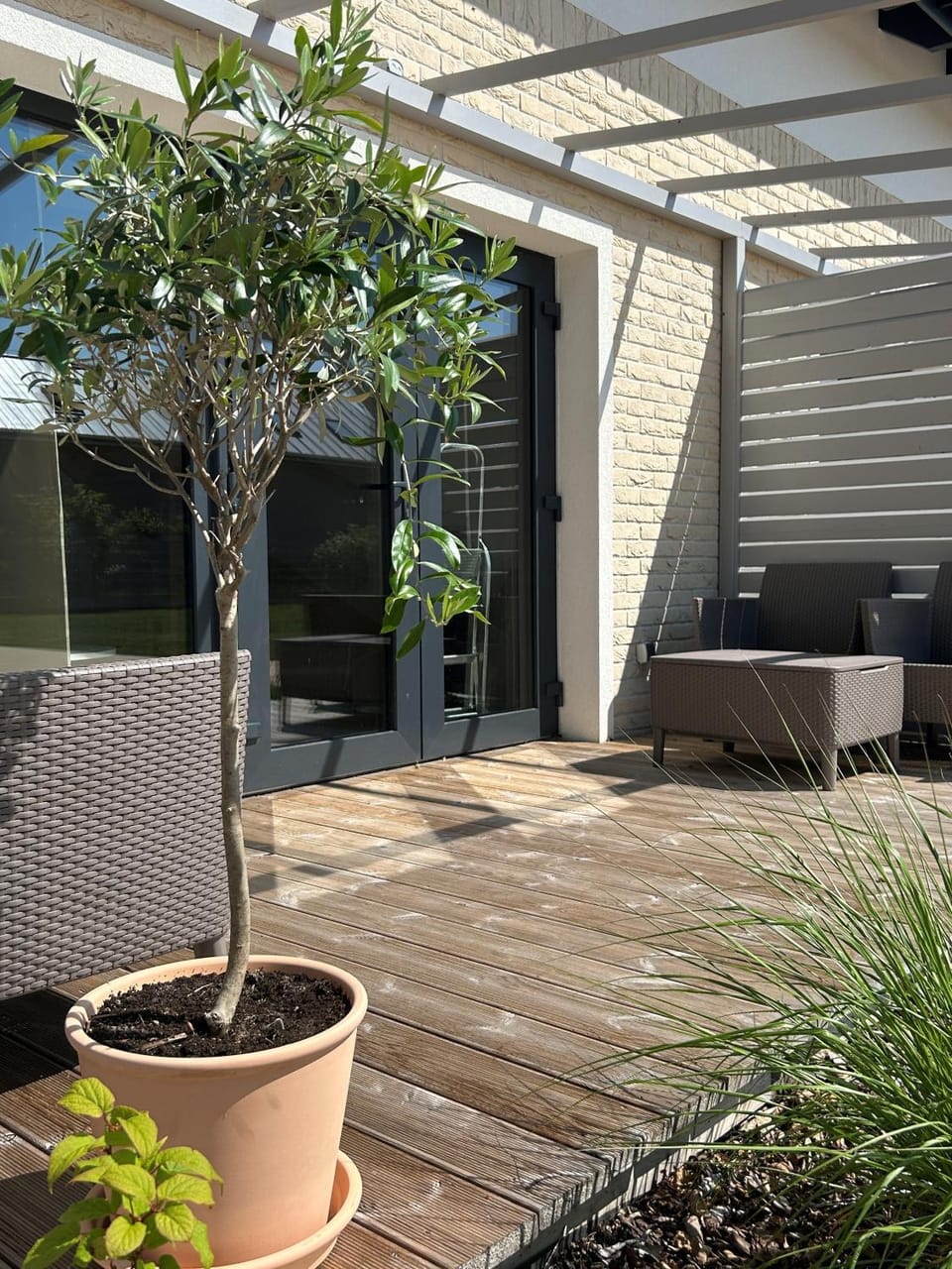 Property building, View (from property/room), Balcony/Terrace