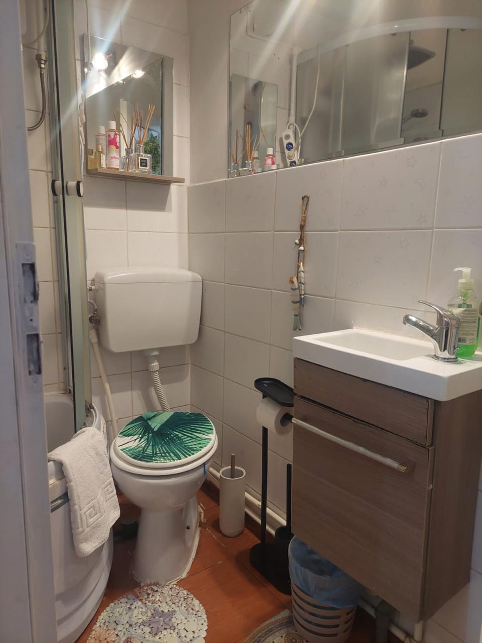 Turquoise Apartment in Bucharest