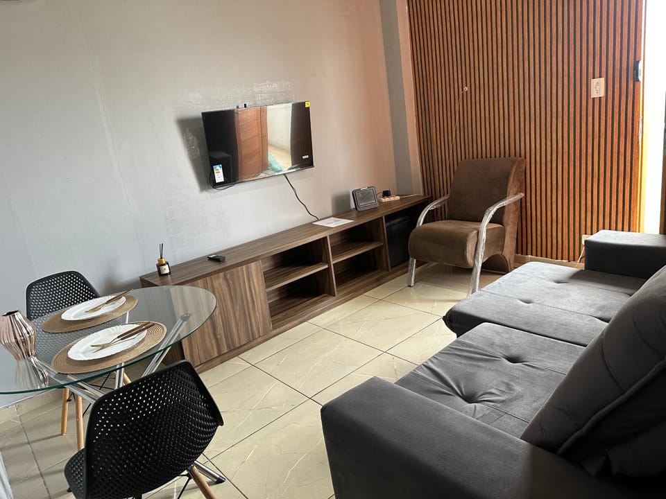 AP inteiro no Brás lado igrejas e comércio andar alto Estacionamento a combinar Apartment in Sao Paulo City
