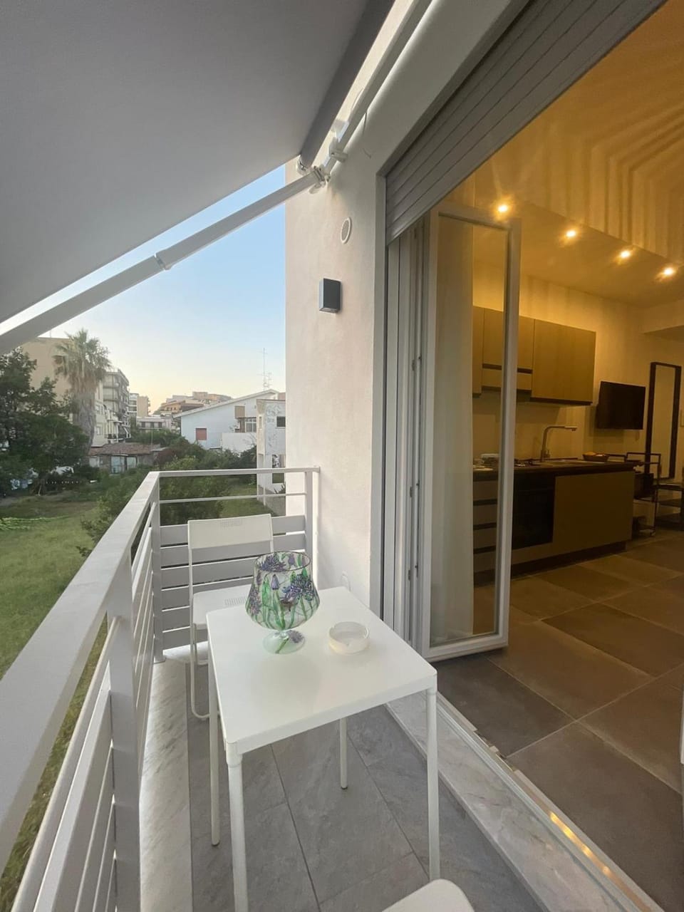 View (from property/room), Balcony/Terrace, Landmark view