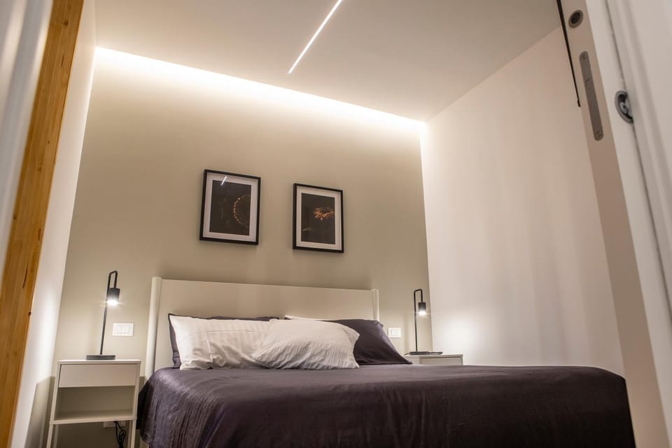 Bed, Bedroom